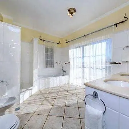 Vale Do Garrao Sleeps 6 Pool Air Con Wifi *
