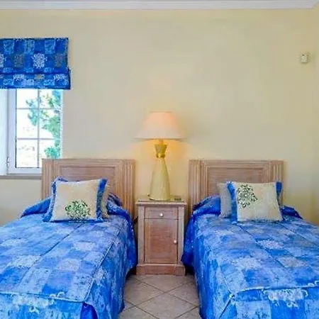 Vale Do Garrao Sleeps 6 Pool Air Con Wifi Villa